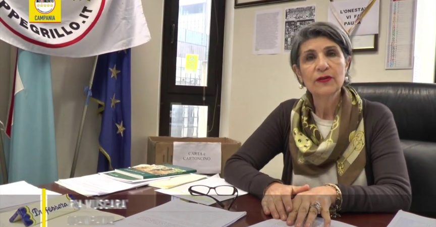 M5S: "School, de Luca creates chaos and holds accountable"