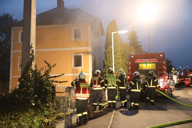 Extensive kitchen fire in a residential building in Ens leads to prolonged fire service