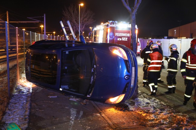 The car is on its side: a severe traffic accident in Wells-Butchberg ends slightly