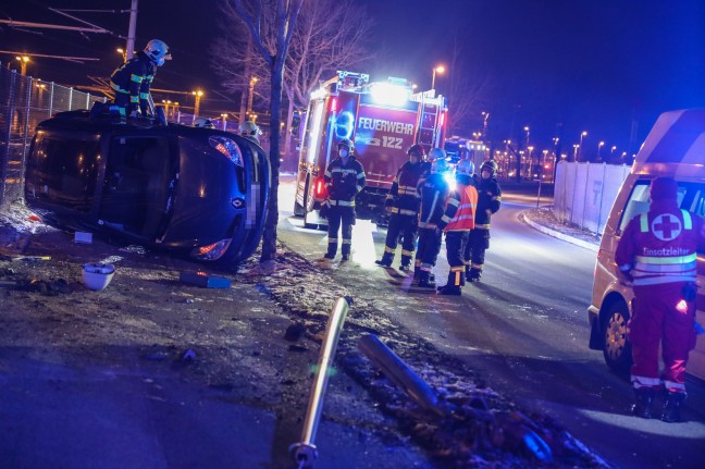 The car is on its side: a severe traffic accident in Wells-Butchberg ends slightly