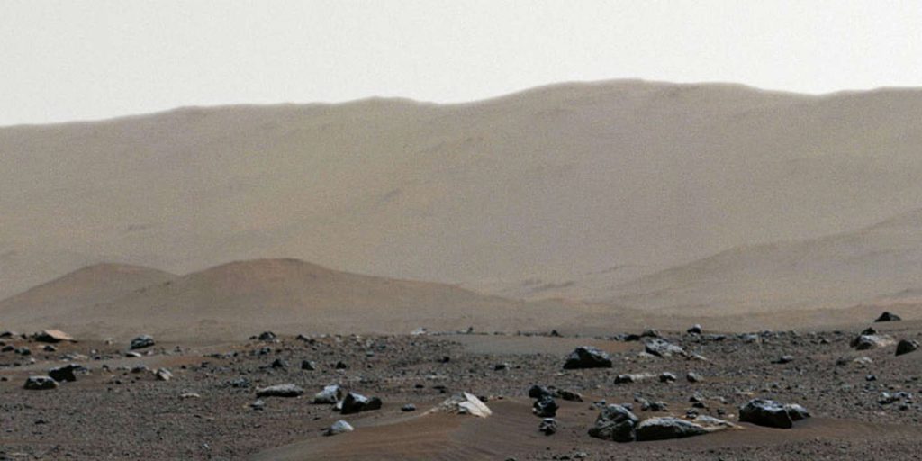 NASA releases interesting photo of Mars