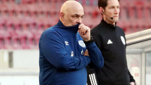 After 1: 5 at VFP Stuttgart: Schalke 04 Coach Cross and Sports Director Schneider - Sports
