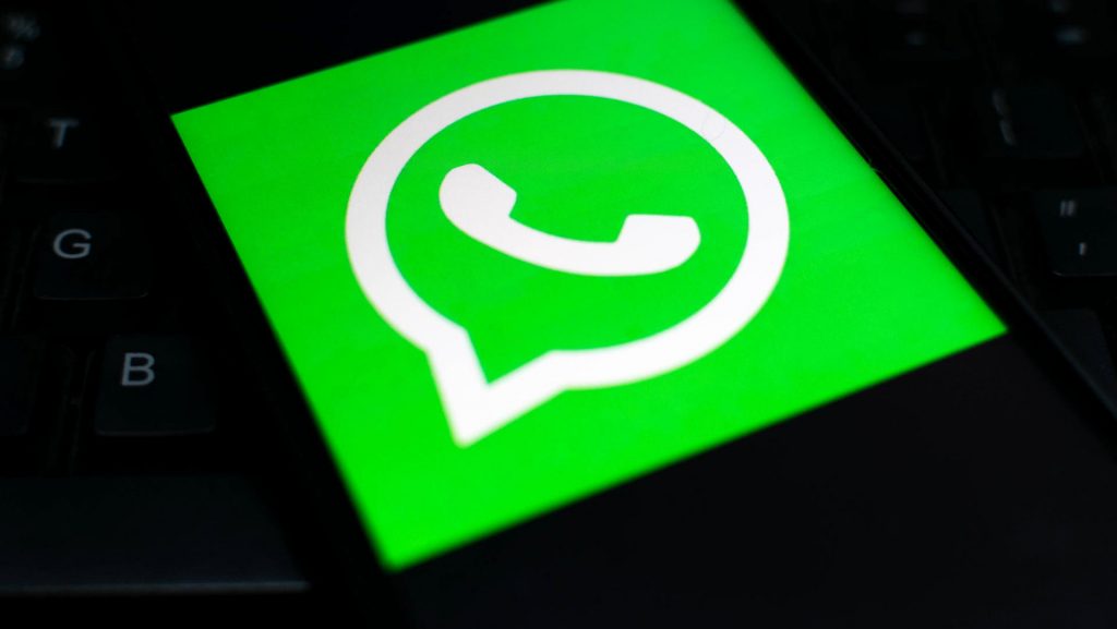 WhatsApp will soon show users a banner in the chat