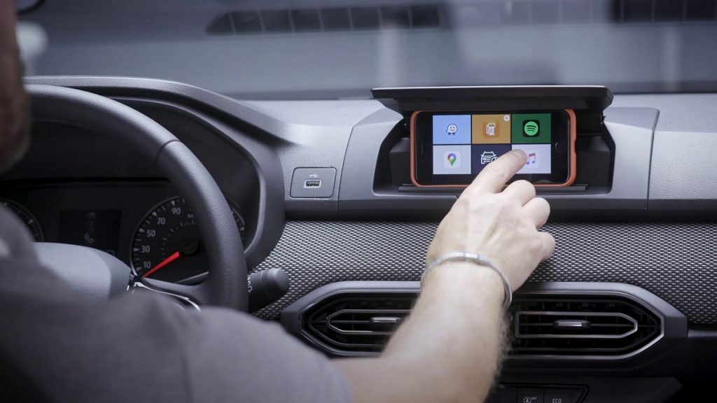 Dacia changes the vehicle scene with a smartphone