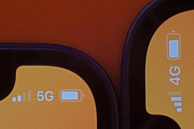 We used two iPhones for this test, equipped with the same 5G subscription from Orange.  One of the two mobiles is paired with 4G for comparison.