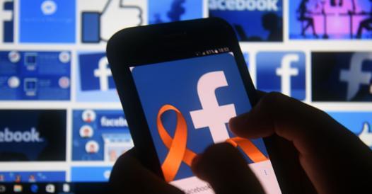 Facebook, data of 35 million Italians stolen: They are published online - Corriere.it