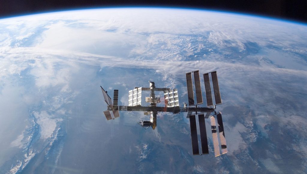 Where exactly is ISS now?