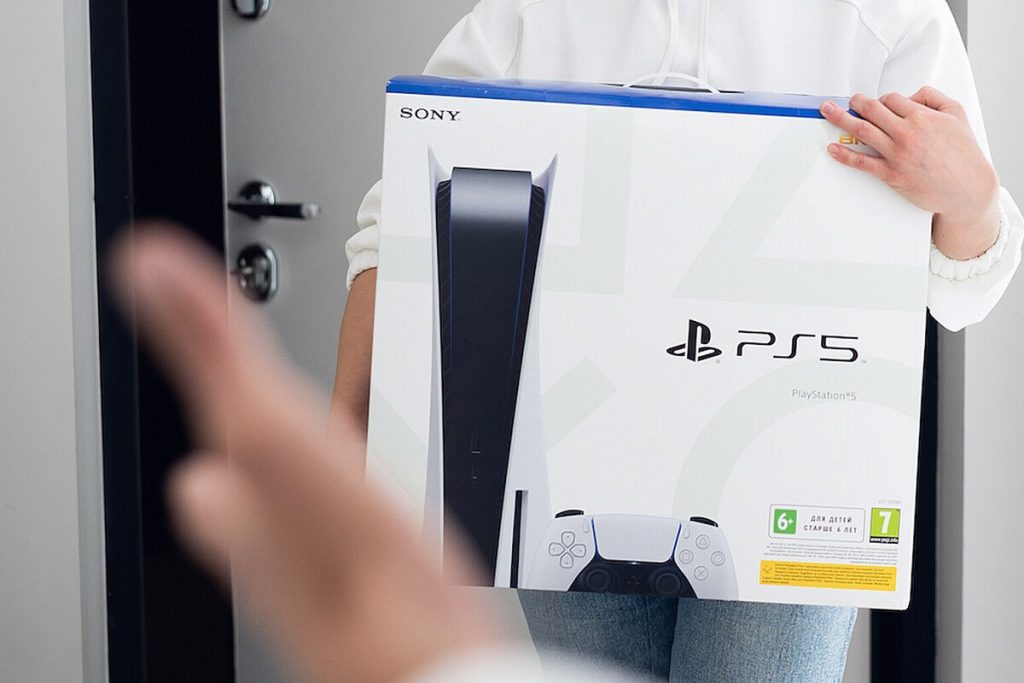Amazon fills warehouse: This week, 12,000 PlayStation 5 is out to go