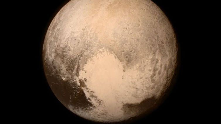 Zwergplanet mit „Herz“: Pluto galt von 1930 bis 2006 als Planet  (NASA)