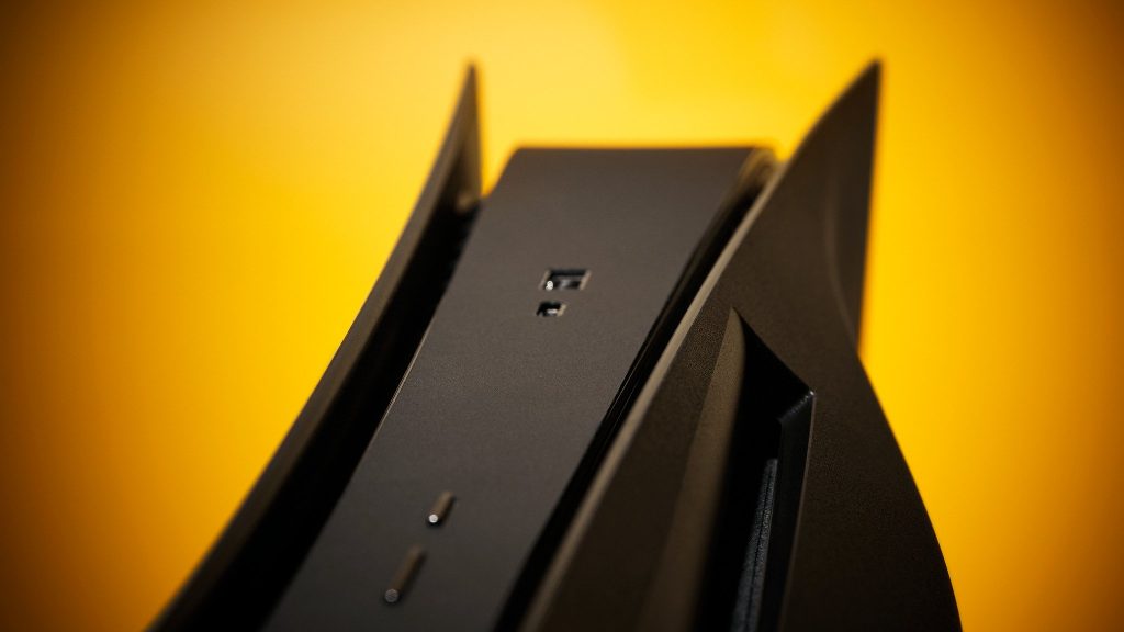 Threatened by Sony, dbrand withdraws its black cases from sale