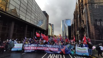 Tens of thousands and tens of thousands march in Glasgow against climate change - Radio Onda d'Irdo