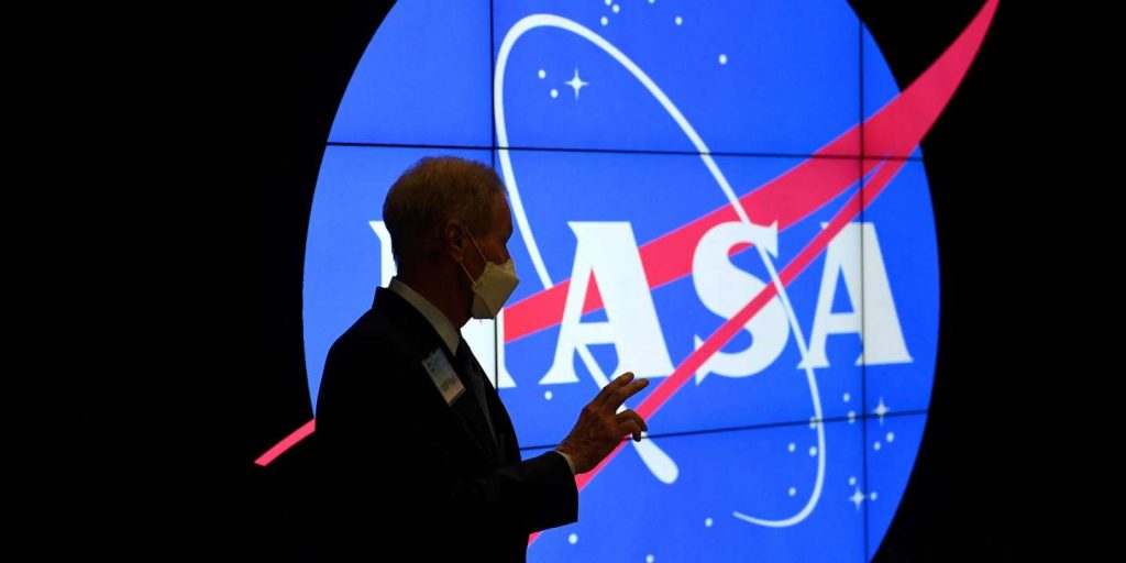 NASA postpones astronauts' return to moon until 2025, "soon"