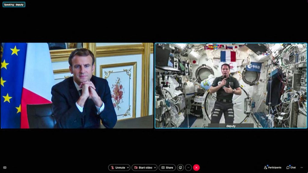 From space, Thomas Baskett describes Earth's climate impact to Emmanuel Macron