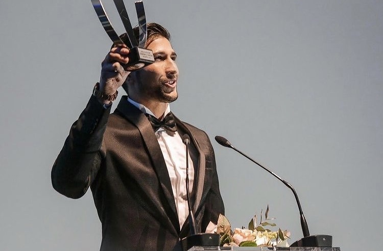 Gianmarco Onestini won the 'Favorito de Espana 2021' award