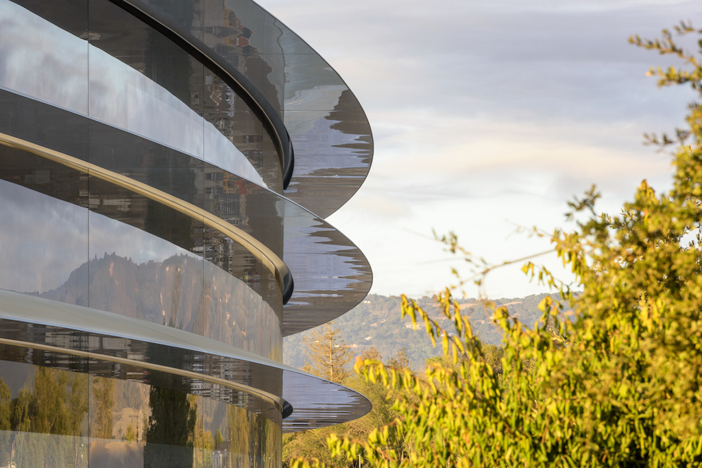 French news broadcaster gets rare access to Apple Park ›Macerkopf