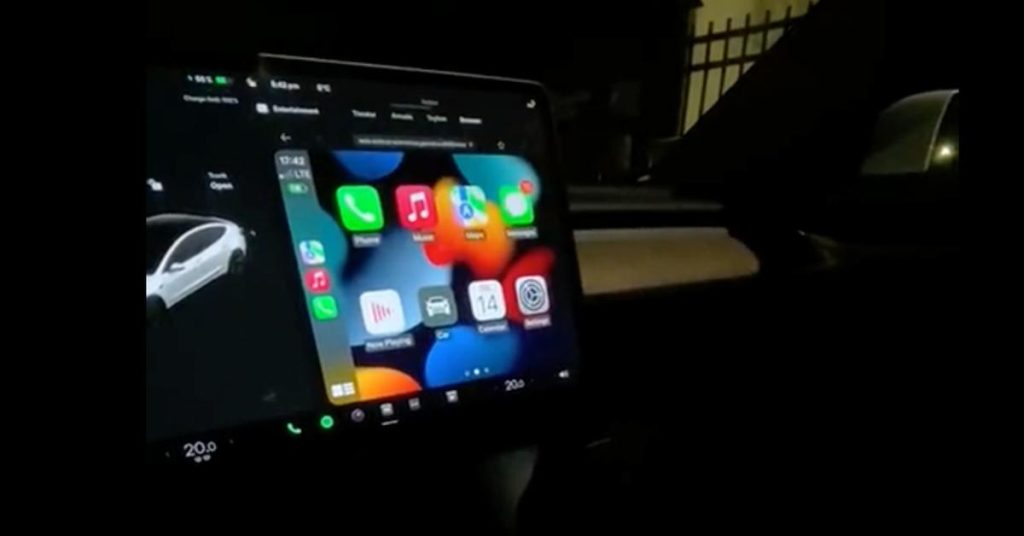 Hack: Carplay for Tesla with iPhone and Raspberry Pi