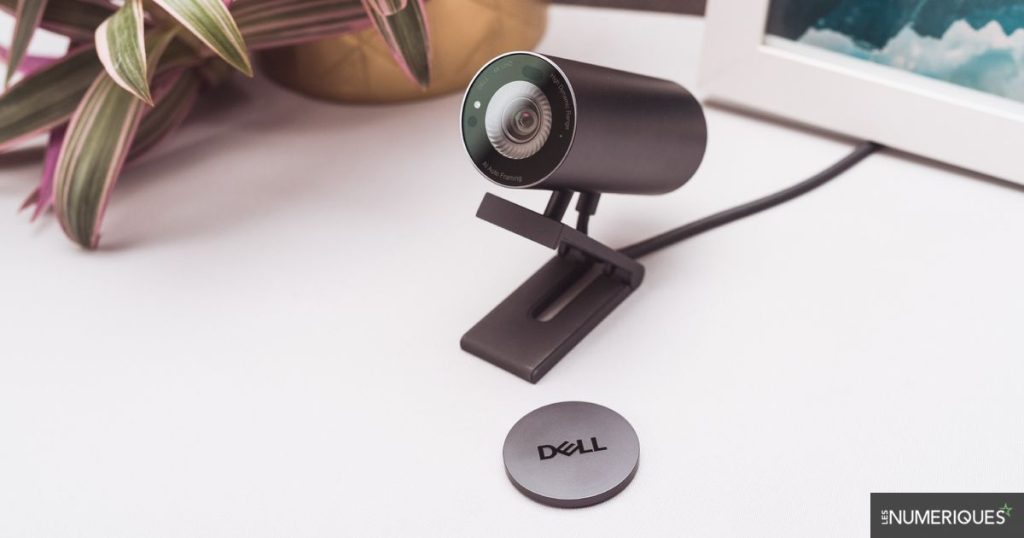 Dell UltraSharp WB7022 Review: Premium Webcam for 4K Video Conferencing