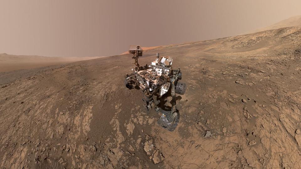 Tuesday: Incredible rock flower discovered by Rover Curiosity