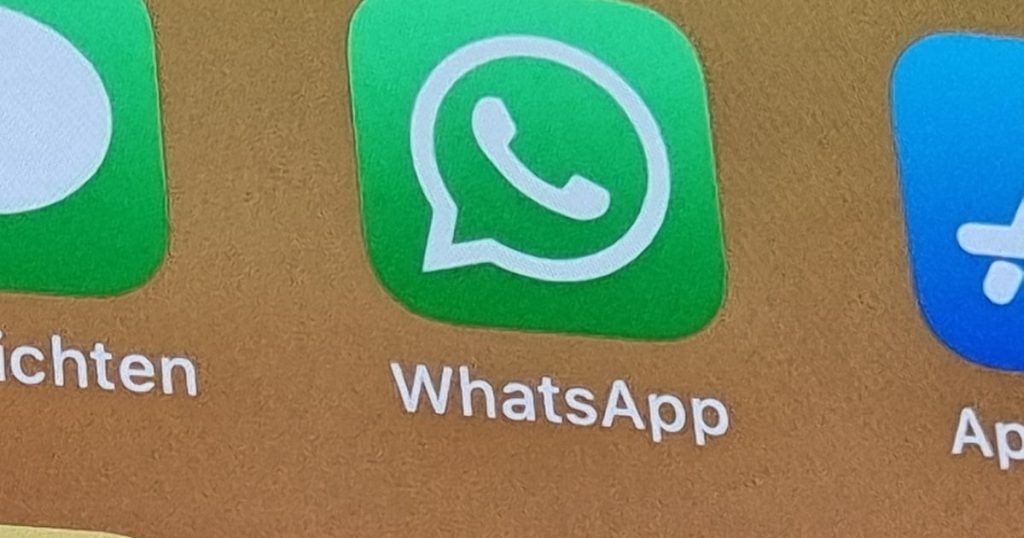 WhatsApp will soon let you connect smarter